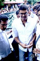 Celebrities Cast Vote in TN Elections